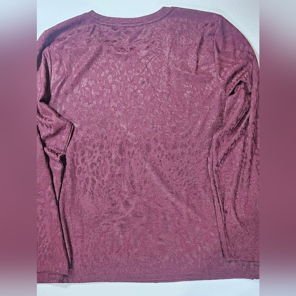 Simply Vera Vera Wang Blouse Womens XXL Burgundy Textured‎ Animal Print Fall Top - Picture 2 of 6